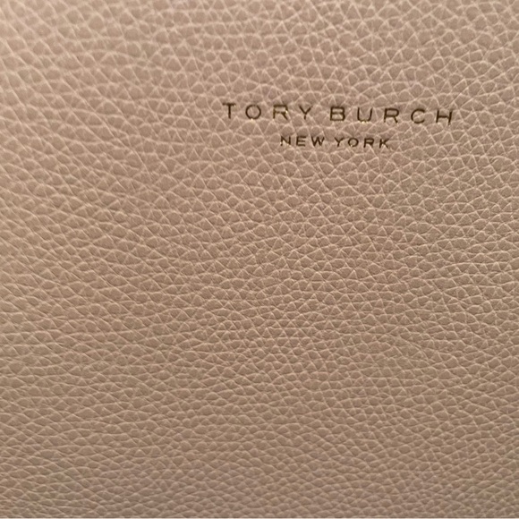 Elegant Pink Tote Bag by Tory Burch NWT - Picture 4 of 9